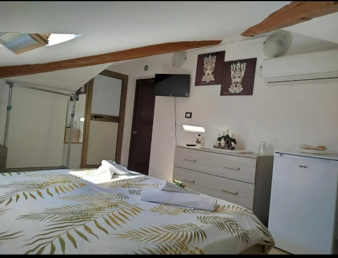 Mansarda Garibaldi Apartment Catania